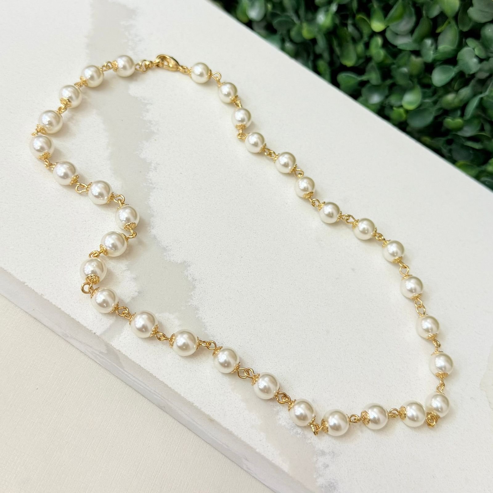 Colar De Perola Folheado A Ouro
