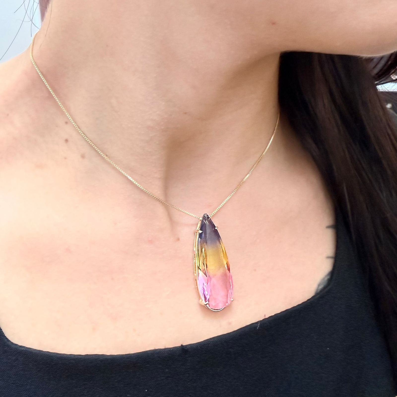 Conjunto Brincos E Colar Pedra Colorida Folheado A Ouro