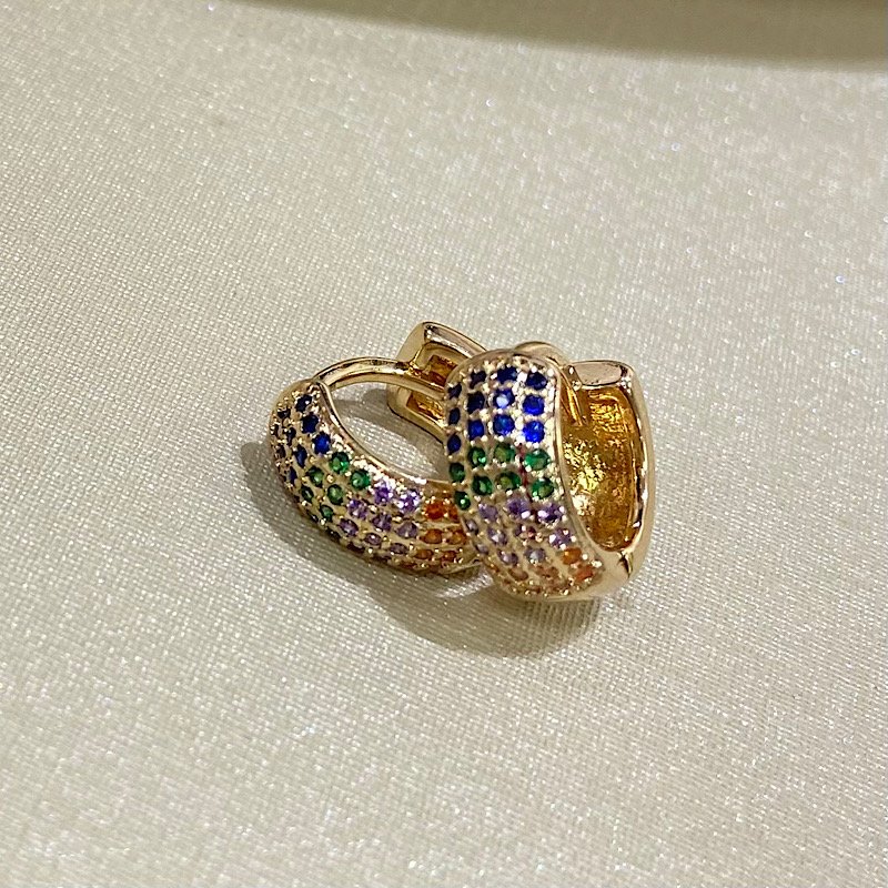Argola Articulada Microzirconia Folheado A Ouro