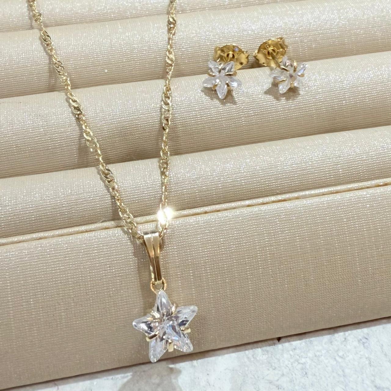 Conjunto De Estrela Com Zirconia Folheado A Ouro