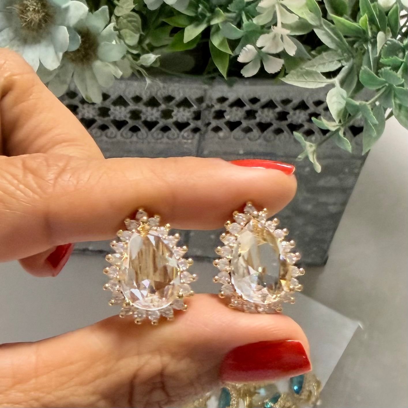 Brinco De Pressão Zircônia Banhado A Ouro Antialérgico