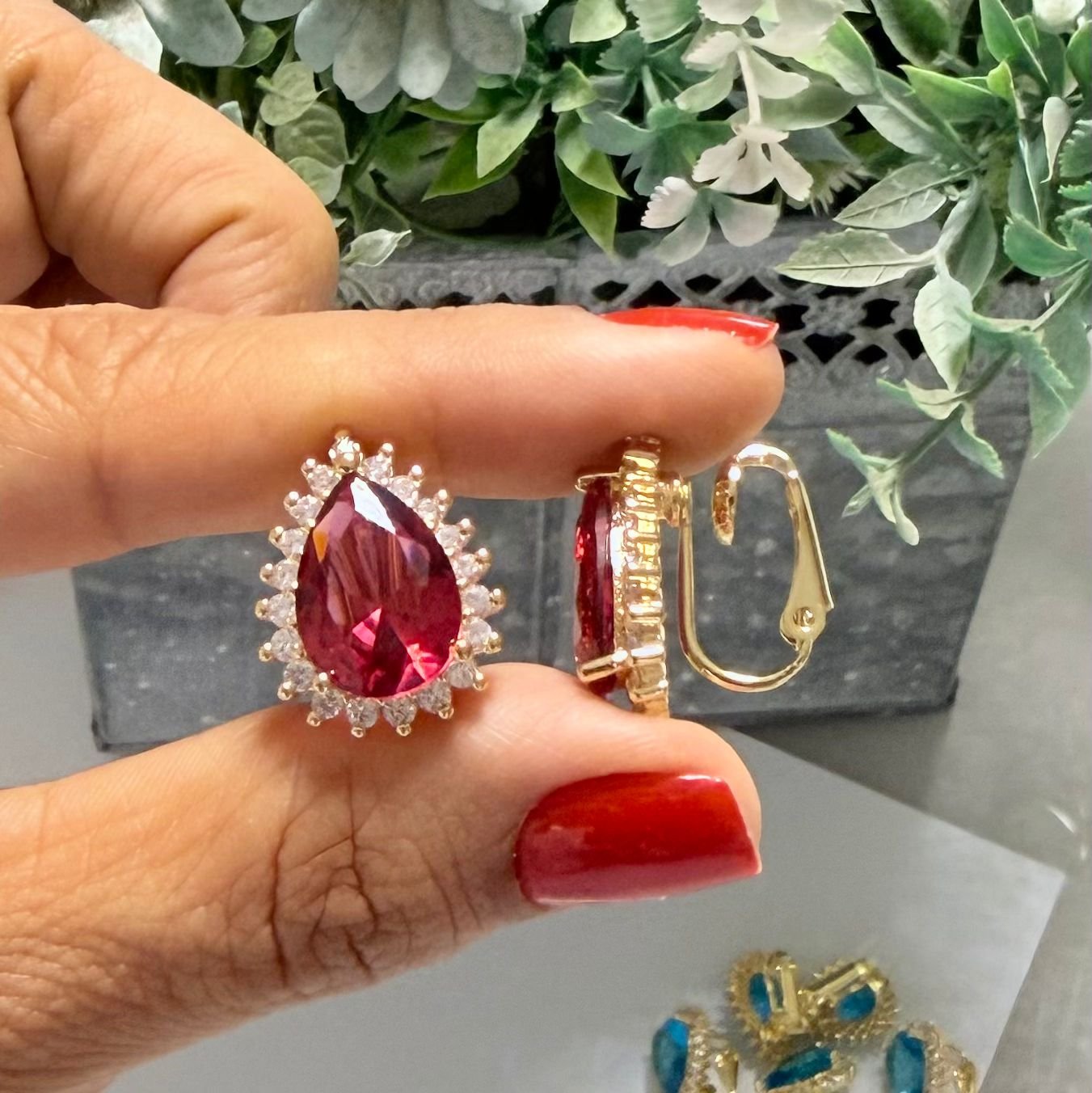 Brinco De Pressão Luxo Com Zircônia Folheado A Ouro