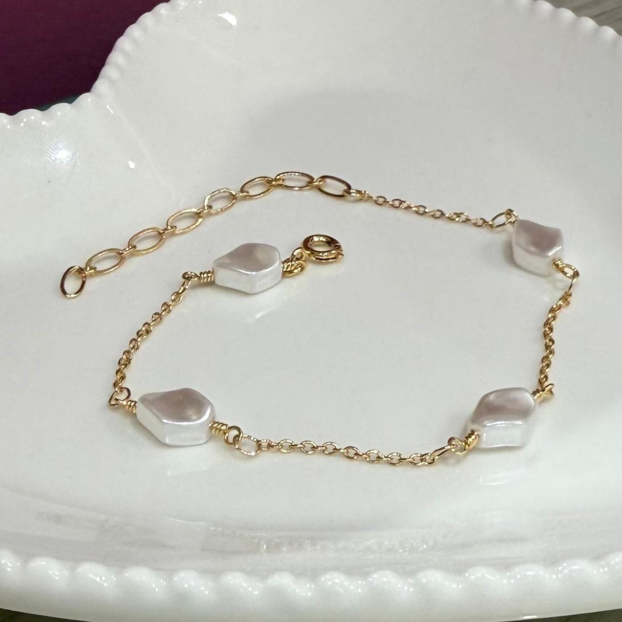 Pulseira Perola Delicada Folheado A Ouro