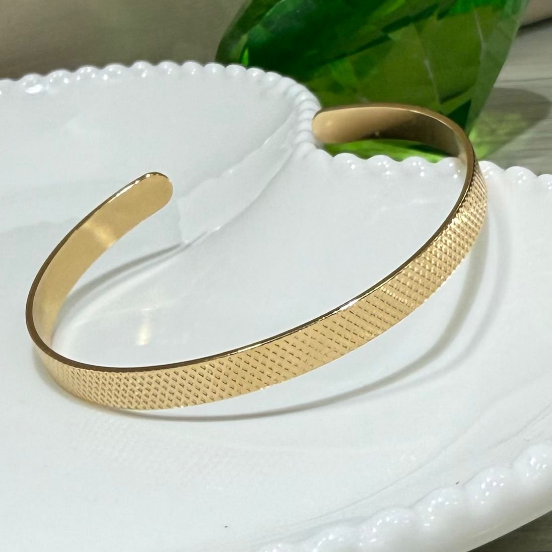 Bracelete Feminino Folheado A Ouro Fosco