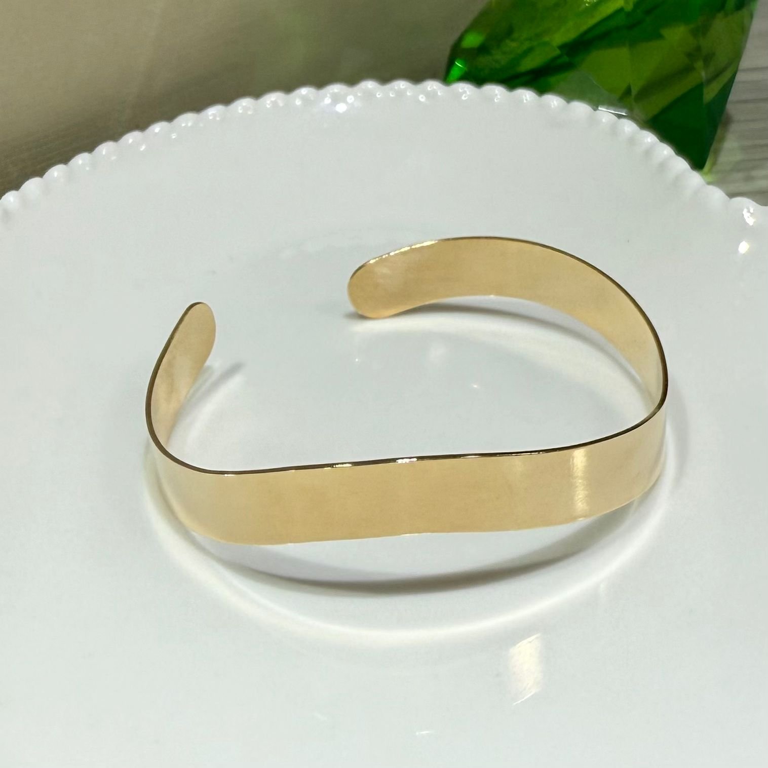 Bracelete Ondulado Grosso Liso Folheado A Ouro