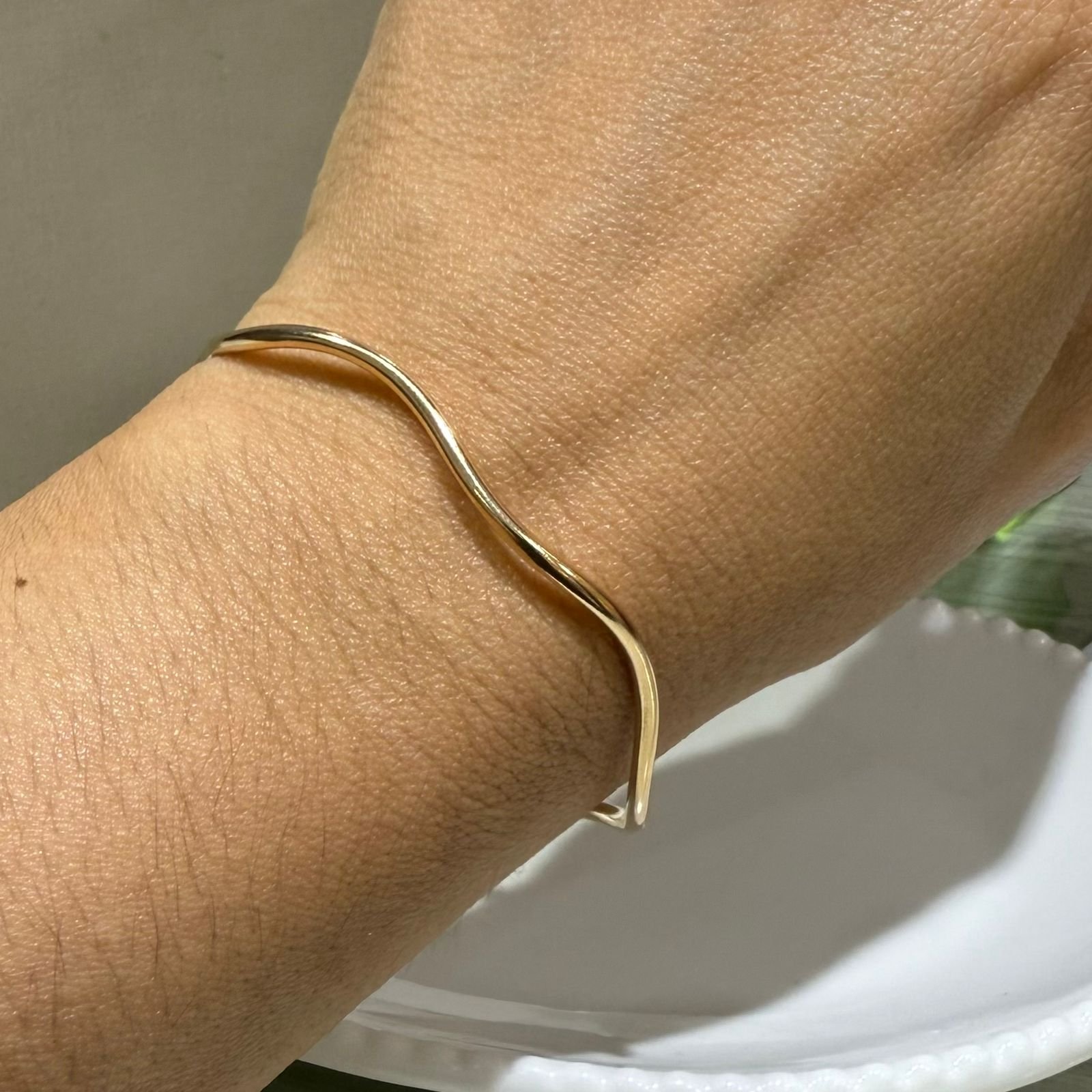 Bracelete Feminino Folheado A Ouro Ondulado
