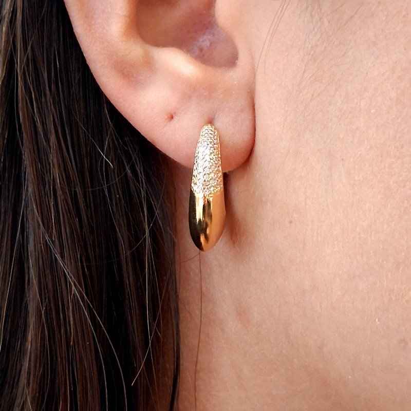 Brinco De Argola Zirconia Folheado A Ouro