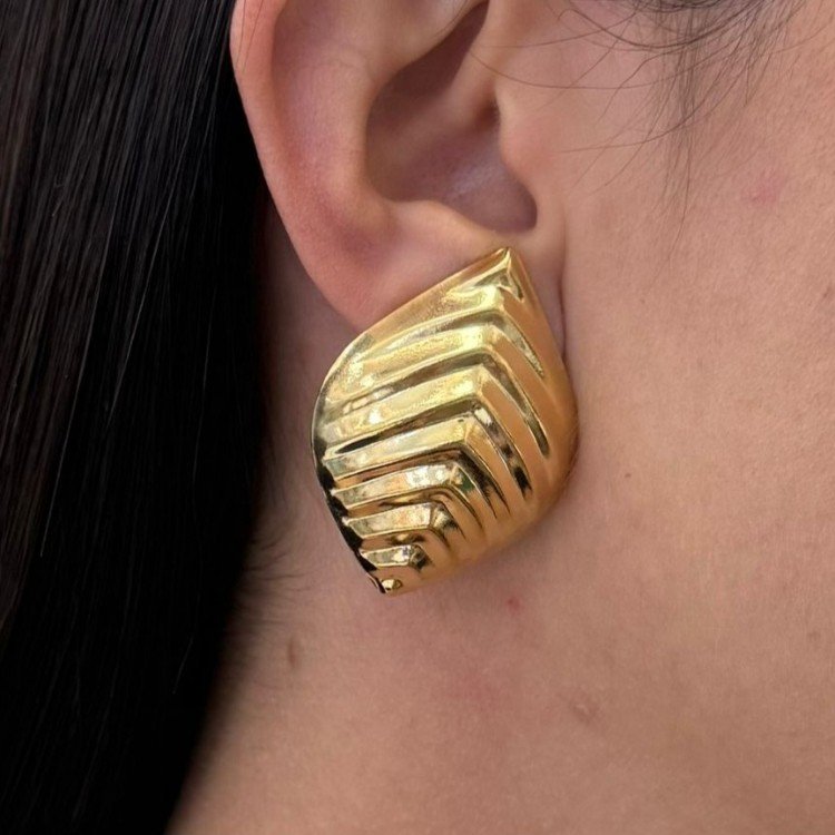 Brinco De Pressão Grande Folheado A Ouro