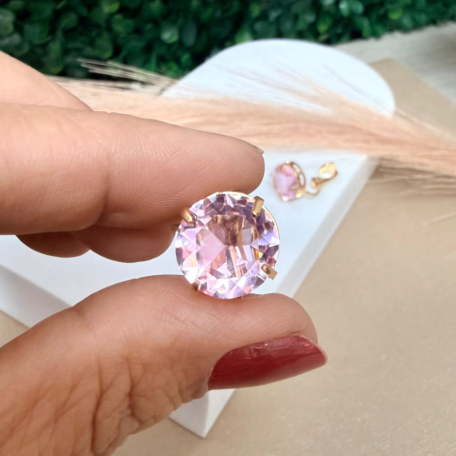 Brinco De Pressão Zirconia Redonda Rosa Folheado A Ouro