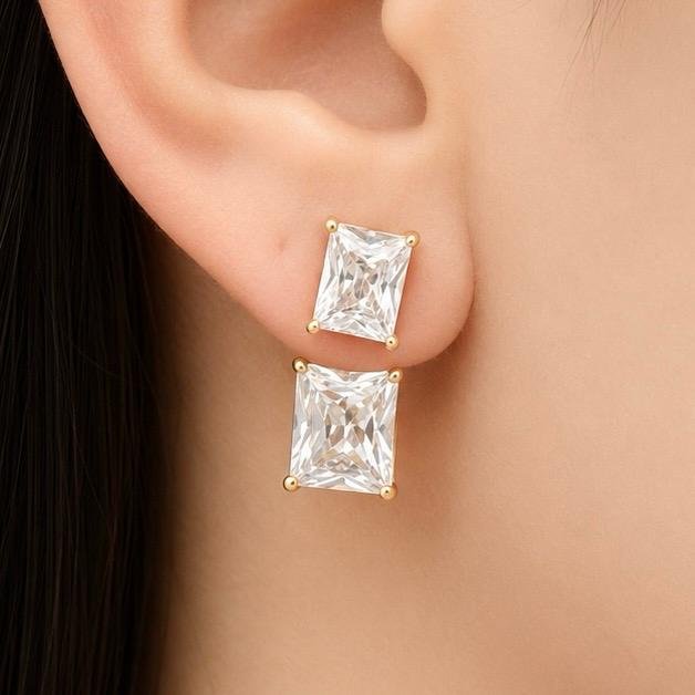Brinco Ear Jacket Com Zircônia Carrê Folheado A Ouro