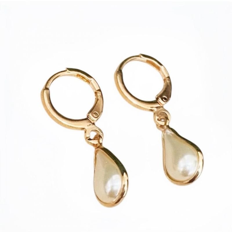 Brinco De Argola Com Perola De Gota Grande Folheado A Ouro