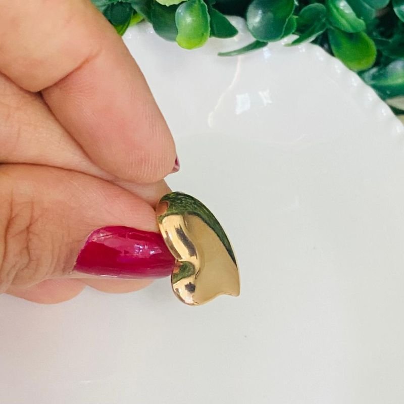 Brinco De Pressão Coração Liso Folheado A Ouro