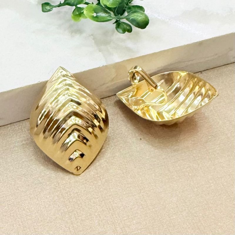 Brinco De Pressão Grande Folheado A Ouro