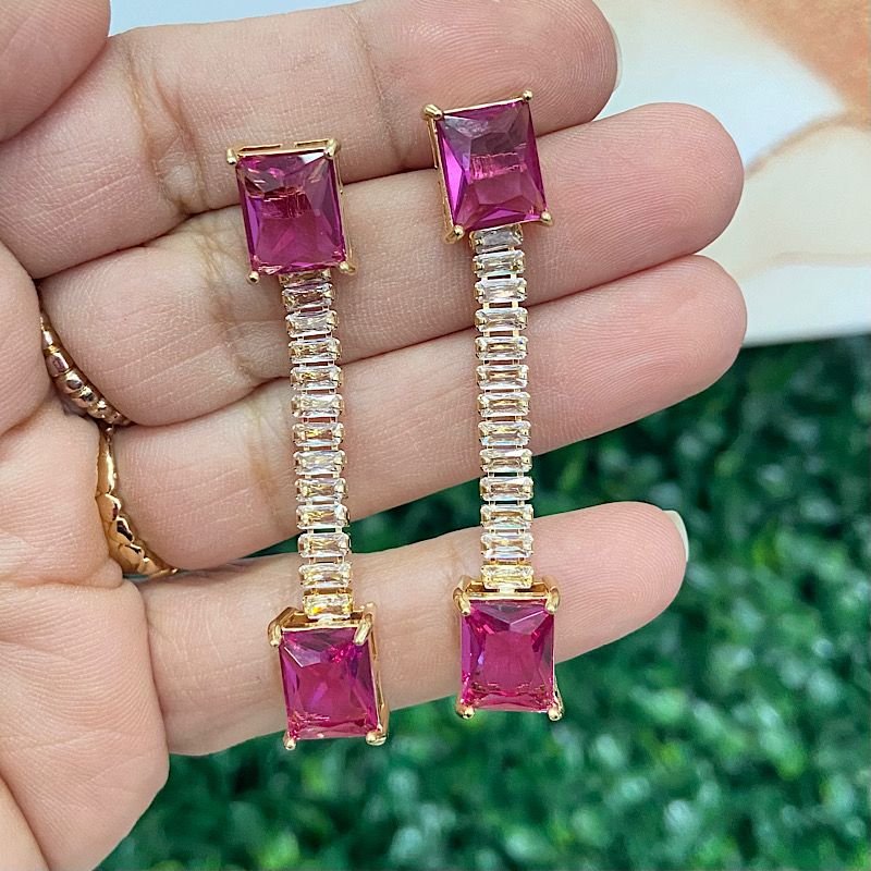 BRINCO FESTA ZIRCONIA RUBI FOLHEADO A OURO