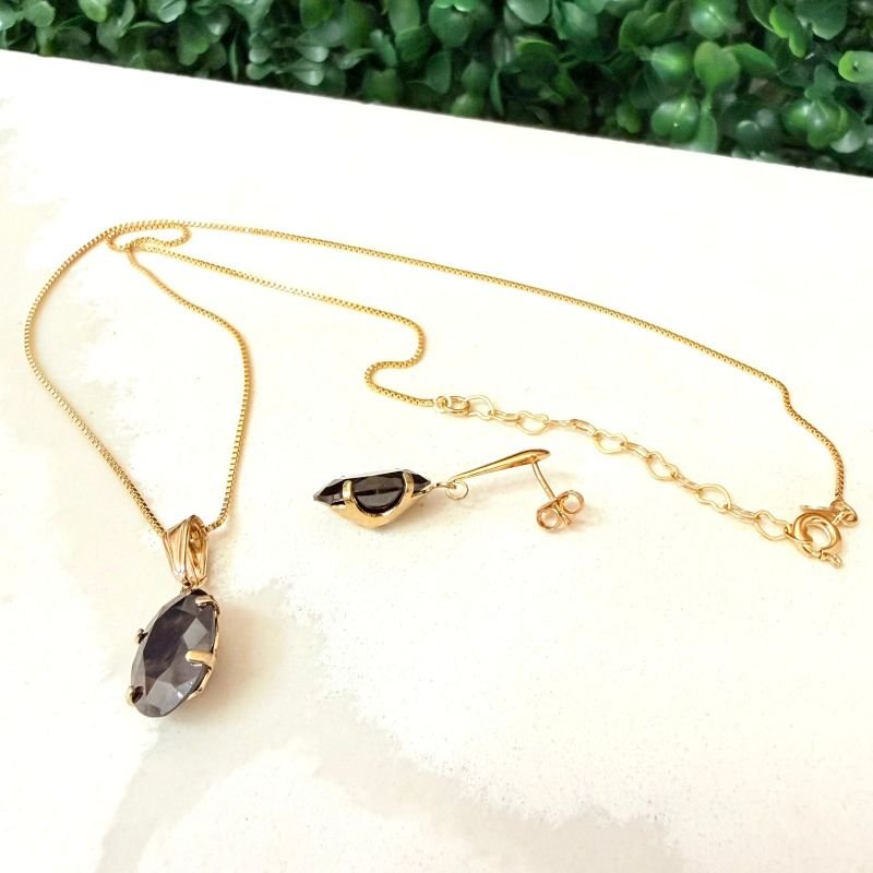 Conjunto Pedra Zirconia Oval Preta Folheado A Ouro