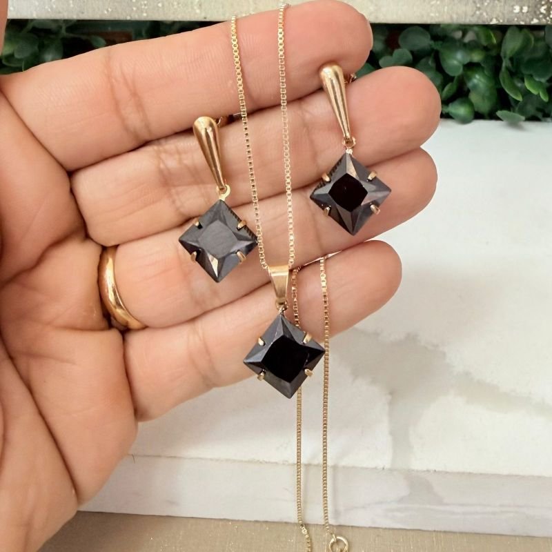 Conjunto Brincos E Colar Zirconia Preto Folheado A Ouro